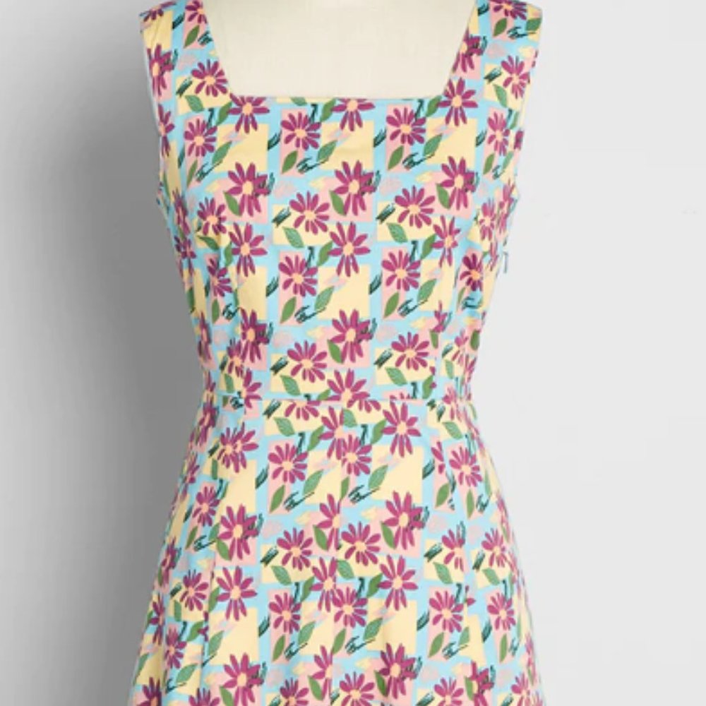 MODCLOTH [CIRCUS] “GOING DAISY” FIT AND FLARE DRESS; UK 18 (USA SIZE 14)